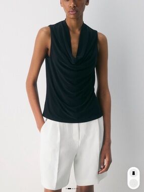 Aritzia Babaton Smooth Matter Skybridge Top